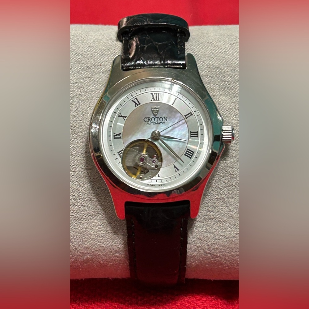 Vintage Croton Miyota 21 Jewels Automatic Women’s Watch‎ Leather Stainless Steel